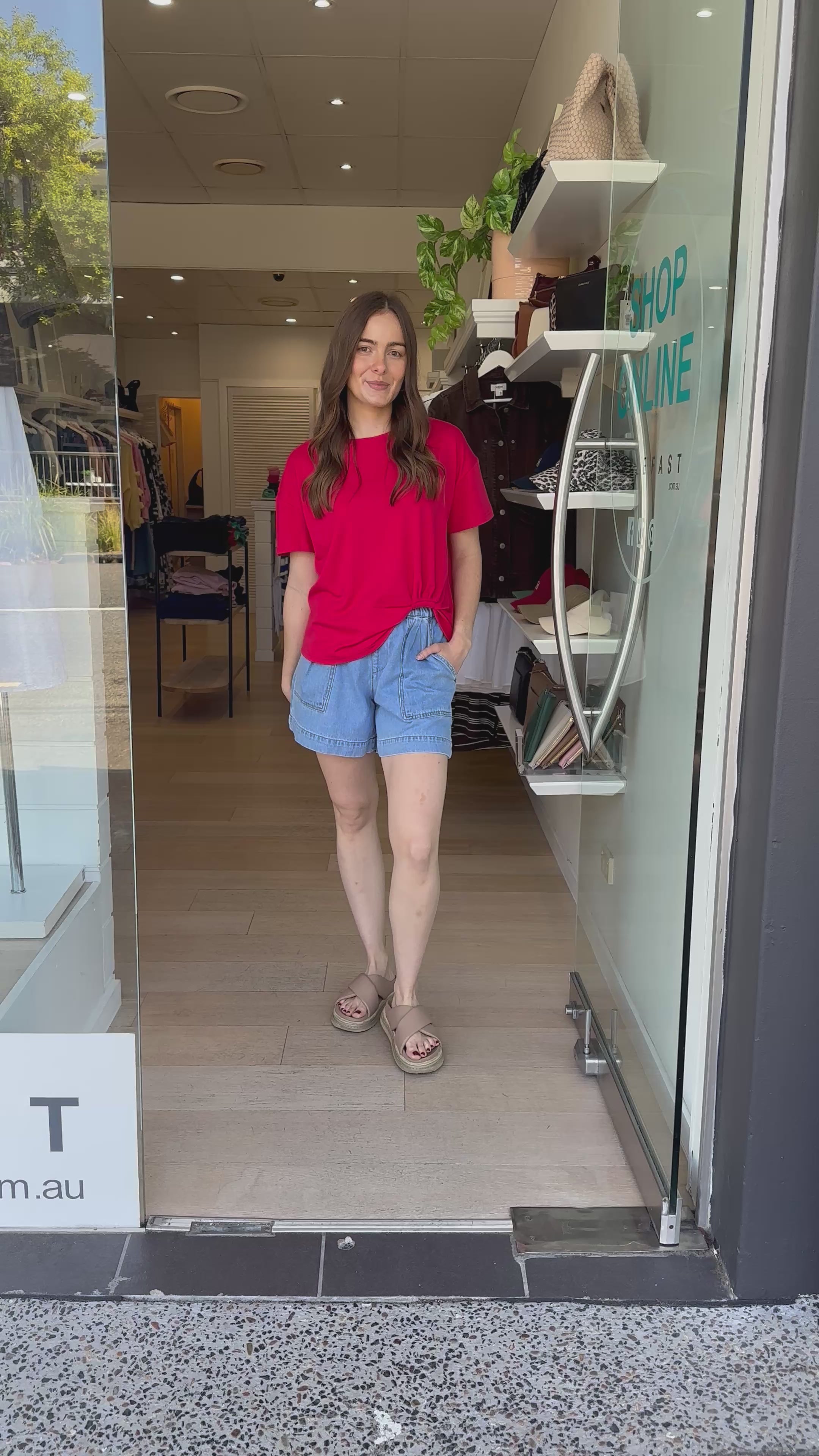 JESSIE EASY TUCK TEE - RED