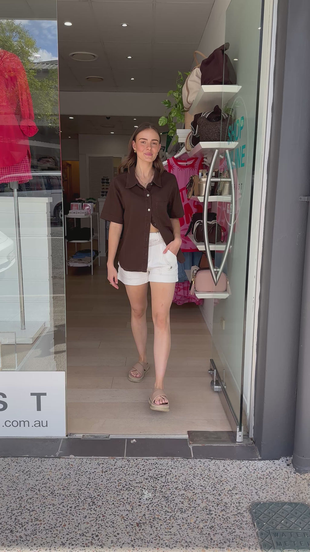 FALLON SHORT SLEEVE SHIRT - CHOCOLATE