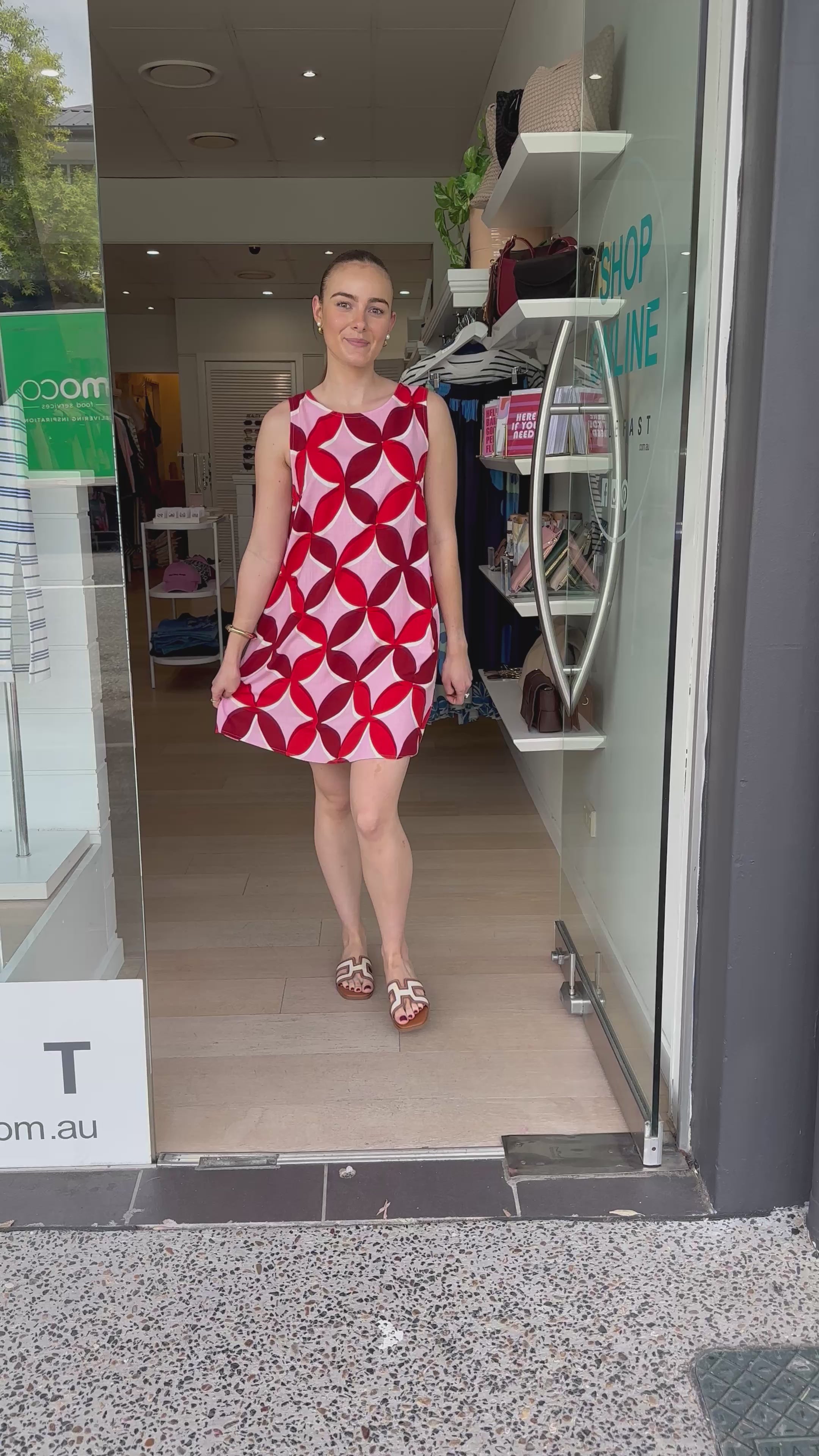 BAMBINA SHIFT DRESS - RETRO PRINT