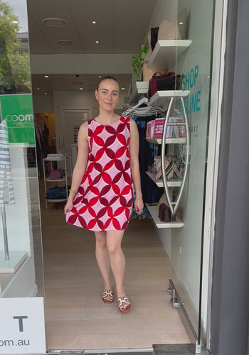 BAMBINA SHIFT DRESS - RETRO PRINT