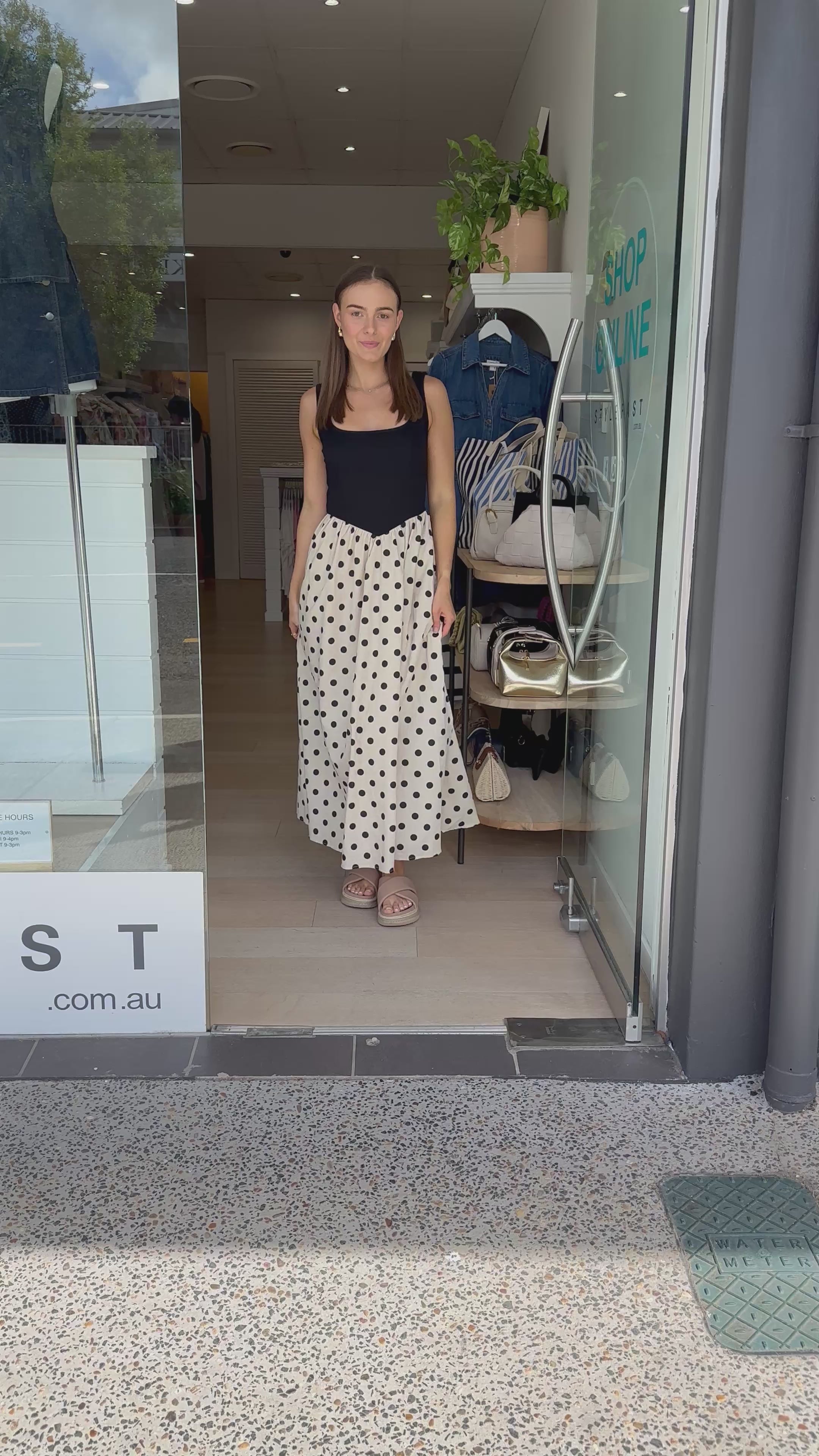 BIANCA FITTED BODICE DRESS - SPOT PRINT